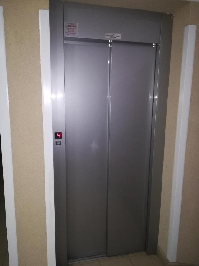 נובי סאד Paris Apartment -Free Private Parking מראה חיצוני תמונה